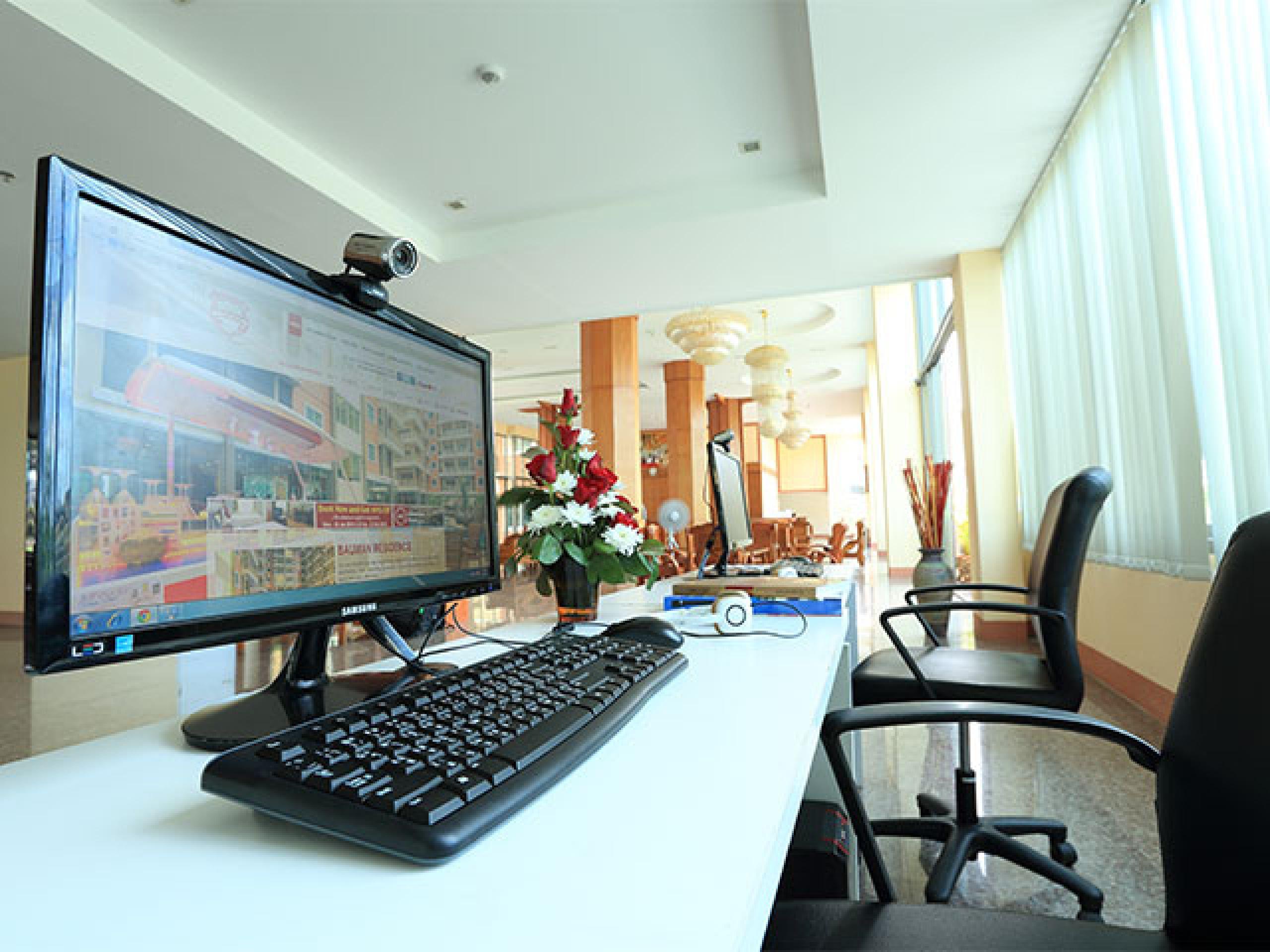 Bauman Residence Phuket Bagian luar foto