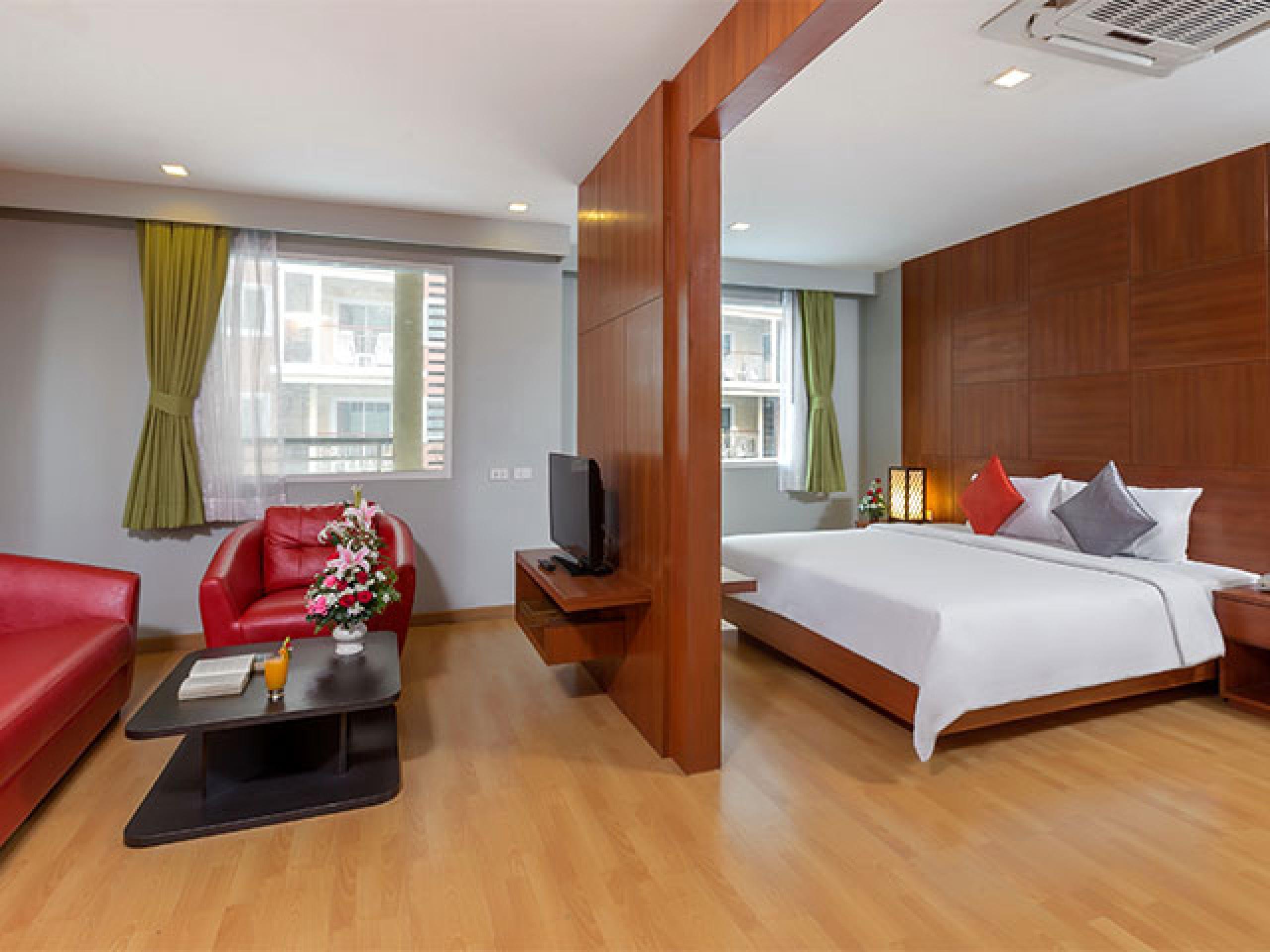 Bauman Residence Phuket Bagian luar foto