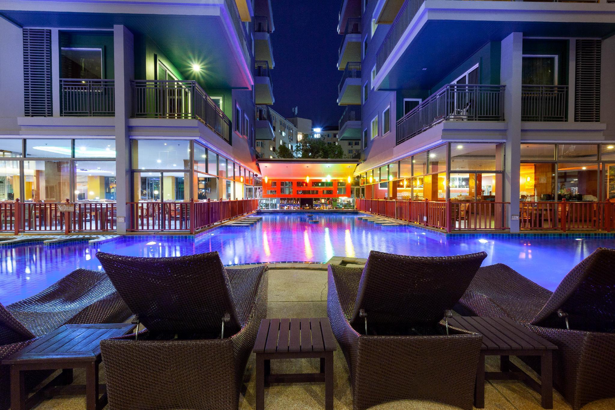 Bauman Residence Phuket Bagian luar foto